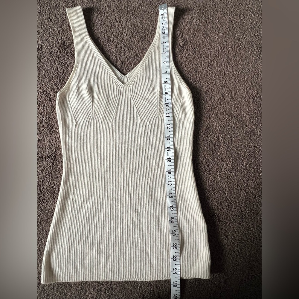 Arket 100% Wool V Neck Sleeveless Top - Picture 9 of 9